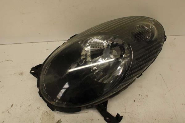 PHARE GAUCHE NISSAN MICRA K12 -2005 H4 INTERIEUR NOIR - Vue 1